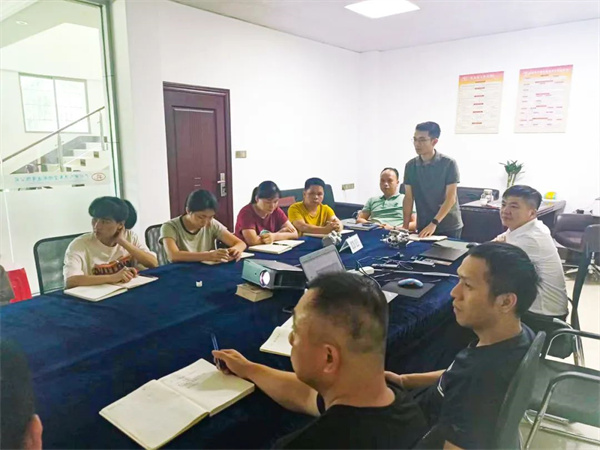 廣東中飛汽車空調(diào)有限公司全面管理升級(jí)啟動(dòng)大會(huì) 廣東中飛汽車空調(diào)有限公司全面管理升級(jí)啟動(dòng)大會(huì)